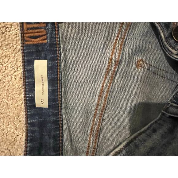 KUT from the Kloth Kat High Rise Distressed Denim Shorts Women’s 10 - Picture 5 of 7